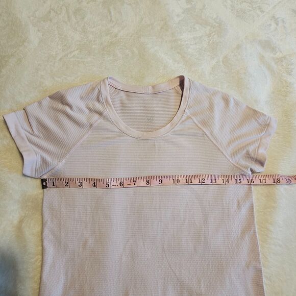 Lululemon Swiftly Tech Short Sleeve Shirt 2.0 Size 6 Pale Pink Light Nude Runnin - Picture 4 of 7